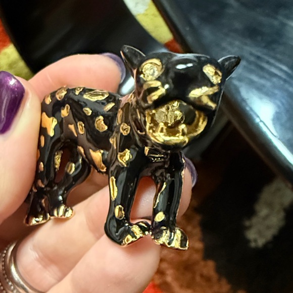 Vintage Black and Gold Leopard Brooch - Picture 6 of 6
